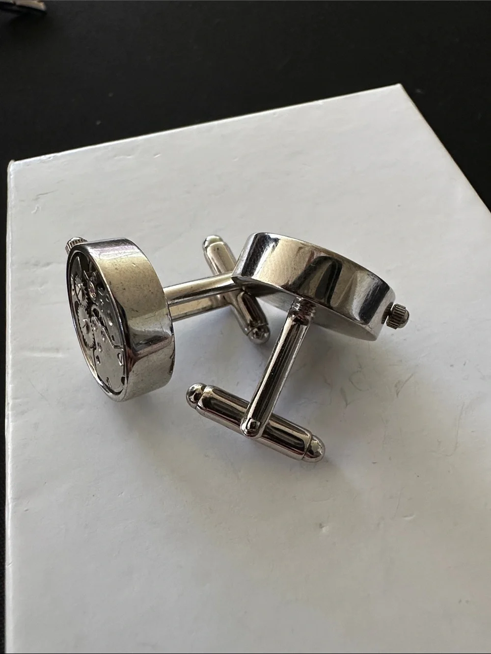 N/A stylish silver